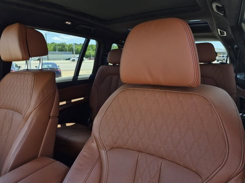 Certified 2024 BMW X7 xDrive40i w/ Executive Package AWD/4WD image 15