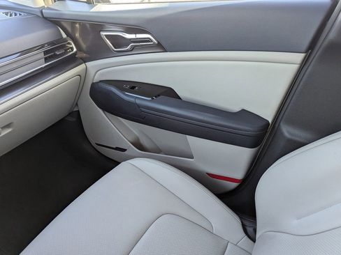 Certified 2023 Kia Sportage EX image 13