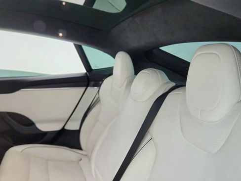 Used 2022 Tesla Model S Plaid AWD/4WD image 29