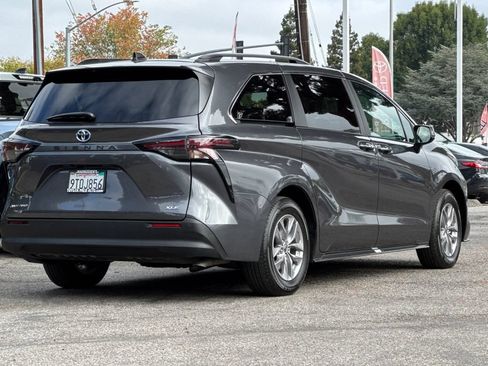 Certified 2025 Toyota Sienna XLE w/ XLE Plus Package AWD/4WD image 3