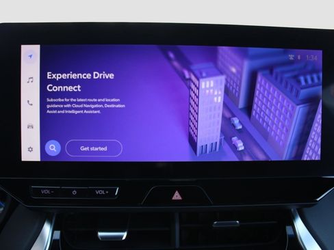 Used 2023 Toyota Venza XLE image 19