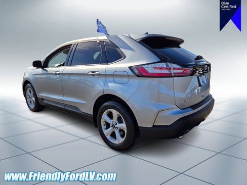 Certified 2020 Ford Edge SE image 4