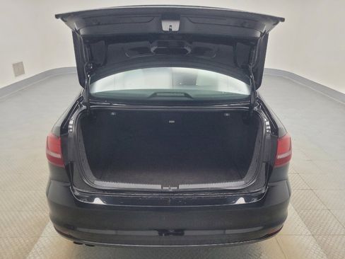 Used 2016 Volkswagen Jetta Sport image 29