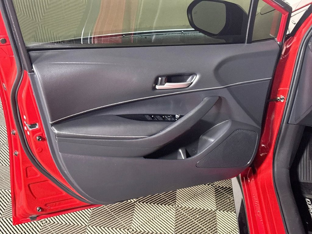 Used 2021 Toyota Corolla SE w/ Special Edition FWD image 10