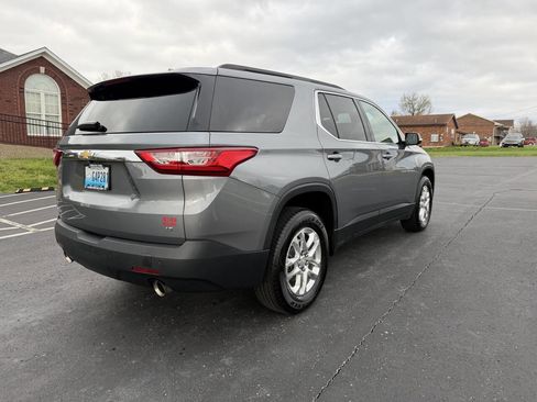 Used 2020 Chevrolet Traverse LT image 9