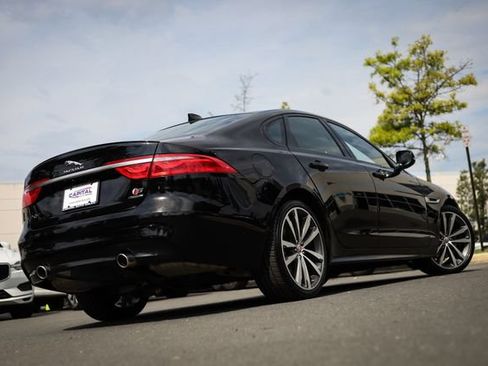 Used 2018 Jaguar XF S AWD/4WD image 10