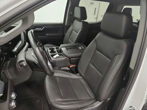 Used 2024 GMC Sierra 1500 SLT image 18