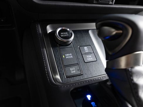 Used 2025 Lexus GX 550 w/ Cold Area Package AWD/4WD image 40