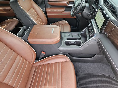 Used 2025 GMC Sierra 2500 Denali Ultimate w/ Max Trailering Package image 15