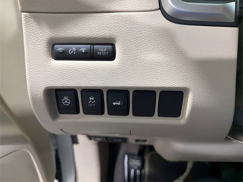 Used 2016 Nissan Murano Platinum w/ Platinum Technology Package image 18