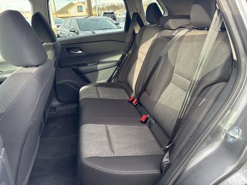 Used 2024 Nissan Rogue SV image 12