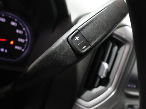 Used 2023 Chevrolet Silverado 1500 Custom image 37