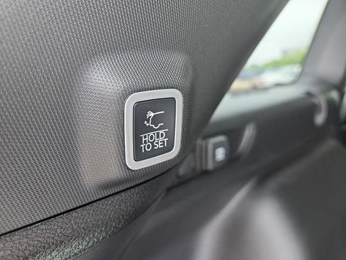 New 2025 Jeep Grand Cherokee Altitude image 15