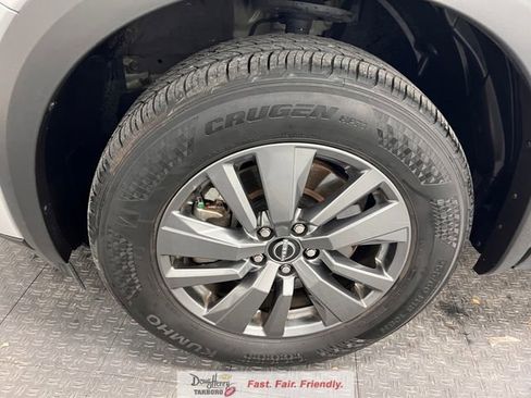Used 2025 Nissan Pathfinder SV FWD image 22