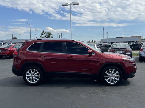 Used 2017 Jeep Cherokee Limited w/ Luxury Group image 27