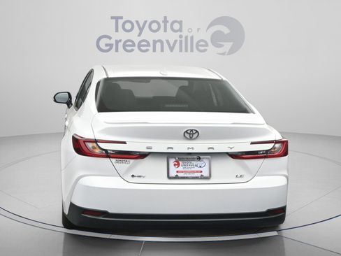 Used 2025 Toyota Camry LE w/ Convenience Package FWD image 11