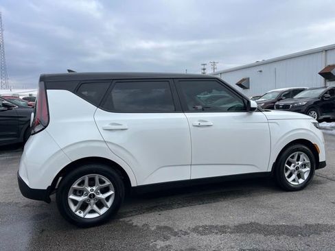 Certified 2023 Kia Soul S image 14