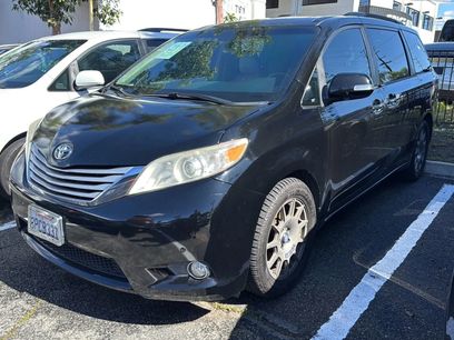 Used 2013 Toyota Sienna Limited w/ Premium Pkg