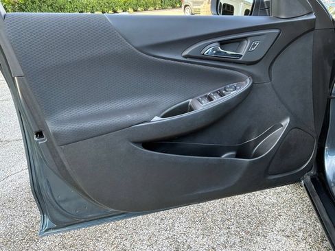 Used 2021 Chevrolet Malibu LS FWD image 13