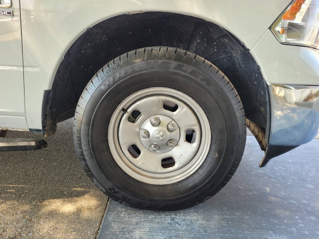 Used 2024 RAM 1500 Classic SLT AWD/4WD image 38