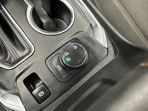 Used 2019 Chevrolet Traverse LT AWD/4WD image 24
