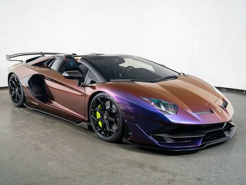 Used 2021 Lamborghini Aventador SVJ AWD/4WD image 2