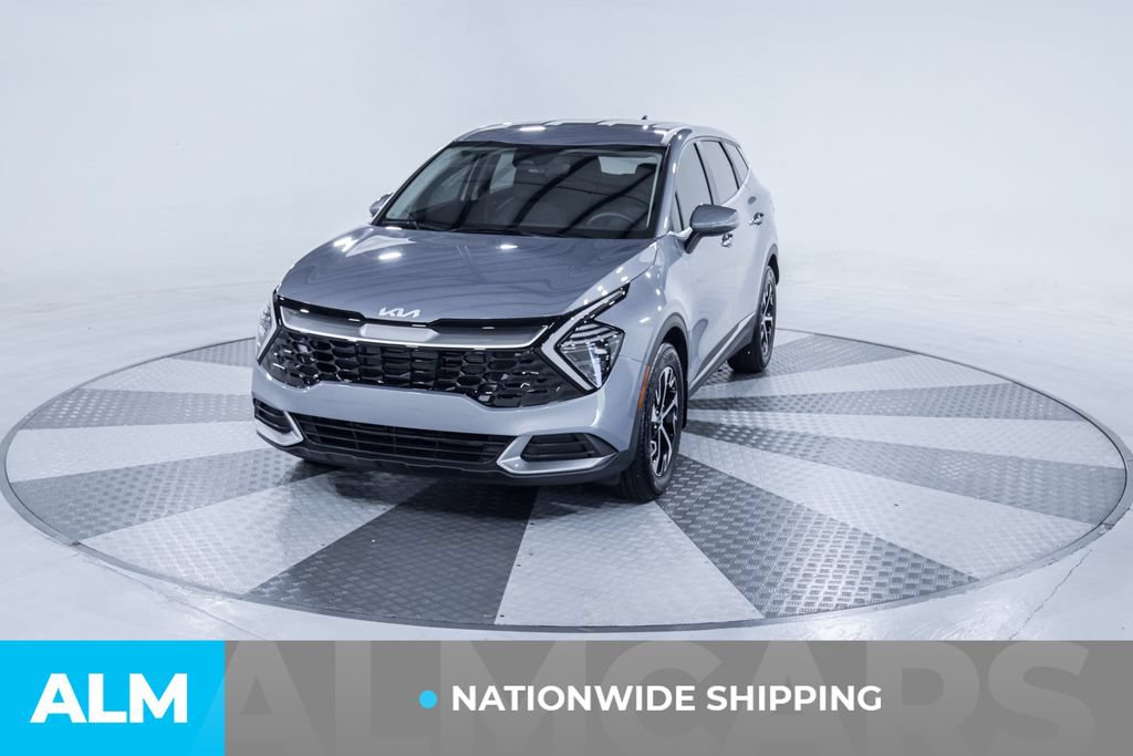 Used 2025 Kia Sportage EX FWD image 2