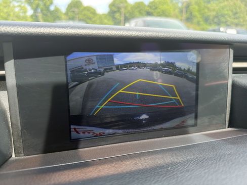 Used 2016 Lexus IS 200t w/ F Sport Package RWD image 7