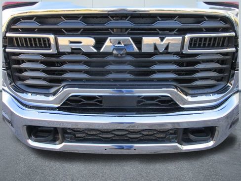 New 2026 RAM 2500 Tradesman AWD/4WD image 18