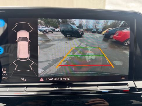 New 2026 Volkswagen Atlas Cross Sport SE image 19