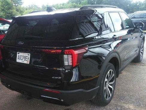 Used 2025 Ford Explorer ST-Line AWD/4WD image 7