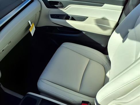 New 2026 Honda Odyssey EX-L image 16