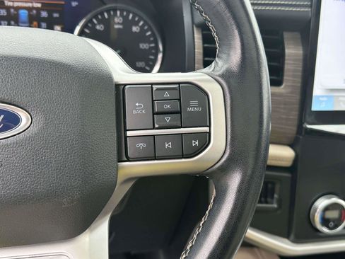 Used 2024 Ford Expedition Limited image 22
