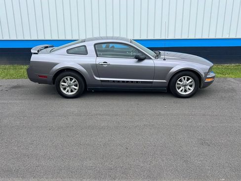 Used 2006 Ford Mustang Coupe RWD image 4