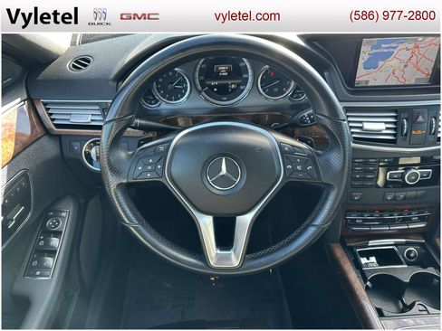 Used 2013 Mercedes-Benz E 350 4MATIC Sedan image 14