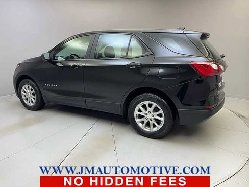 Used 2021 Chevrolet Equinox LS image 3
