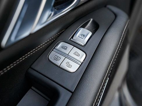 Used 2026 BMW X7 xDrive40i w/ Premium Package image 18