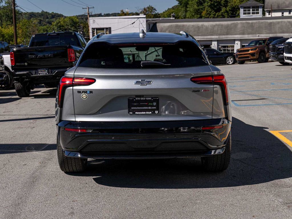 Used 2024 Chevrolet Blazer EV RS AWD/4WD image 5