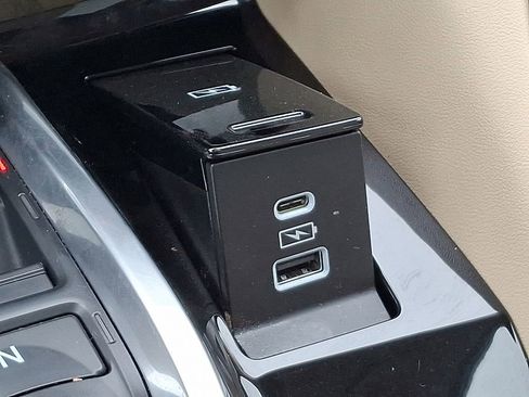 Certified 2023 Acura MDX SH-AWD w/ Technology Package image 28