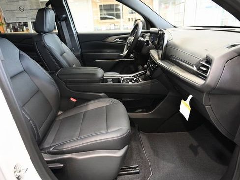 New 2026 Chevrolet Traverse LT w/ Driver Confidence Package image 10