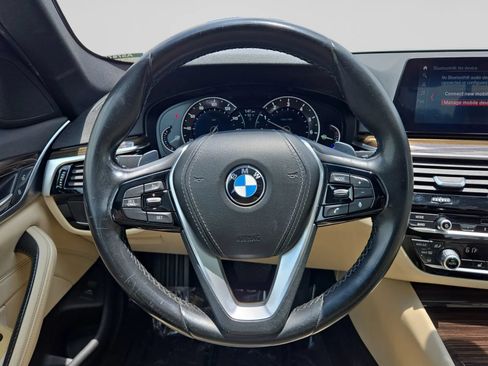 Used 2019 BMW 530i w/ Convenience Package RWD image 20