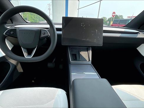 Used 2026 Tesla Model Y AWD image 14