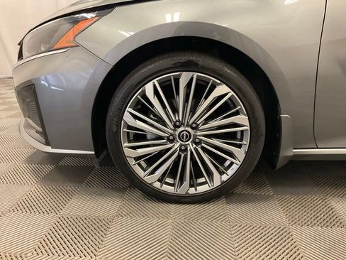 Used 2023 Nissan Altima 2.5 SL AWD/4WD image 13