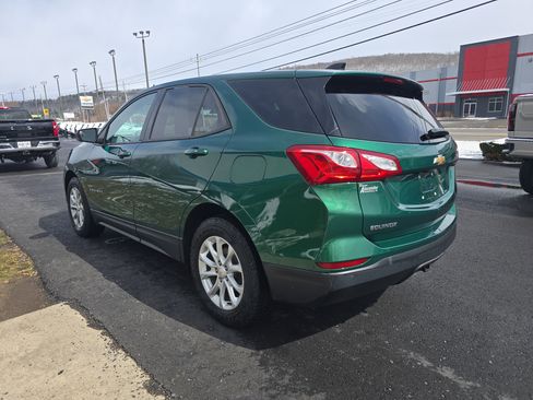 Used 2019 Chevrolet Equinox LS w/ LS Convenience Package image 6