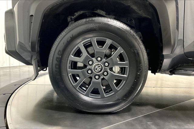 Certified 2025 Toyota 4Runner SR5 AWD/4WD image 10
