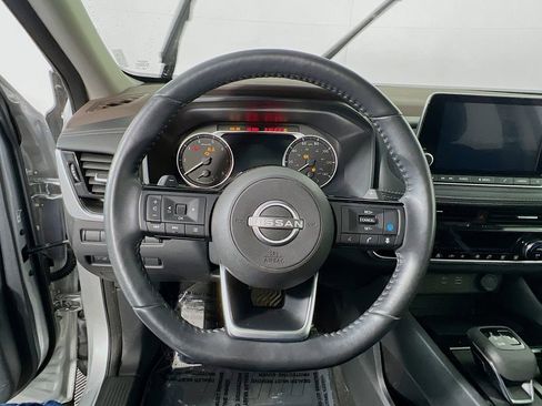 Used 2023 Nissan Rogue SV w/ SV Premium Package image 10