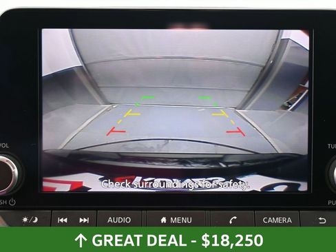 Used 2024 Nissan Rogue S image 44