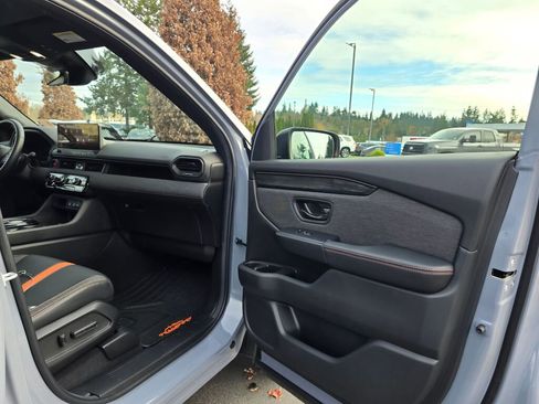 Certified 2026 Honda Passport TrailSport image 13