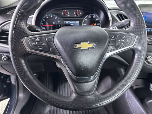 Used 2020 Chevrolet Malibu LS image 47