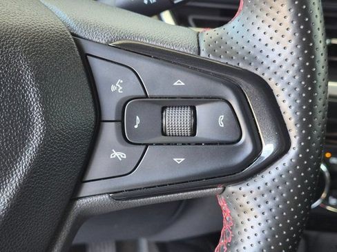 Used 2024 Chevrolet Trax RS w/ Sunroof Package FWD image 24